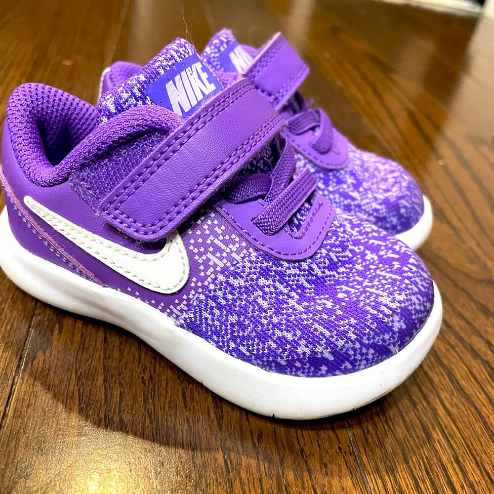 Nike Toddler Purple Velcro Sneakers - unisex sz 5